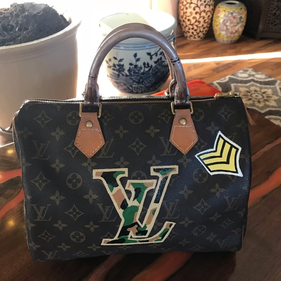 Custom Hand Painted Speedy 30 signed by artist. - Picture 1 of 8